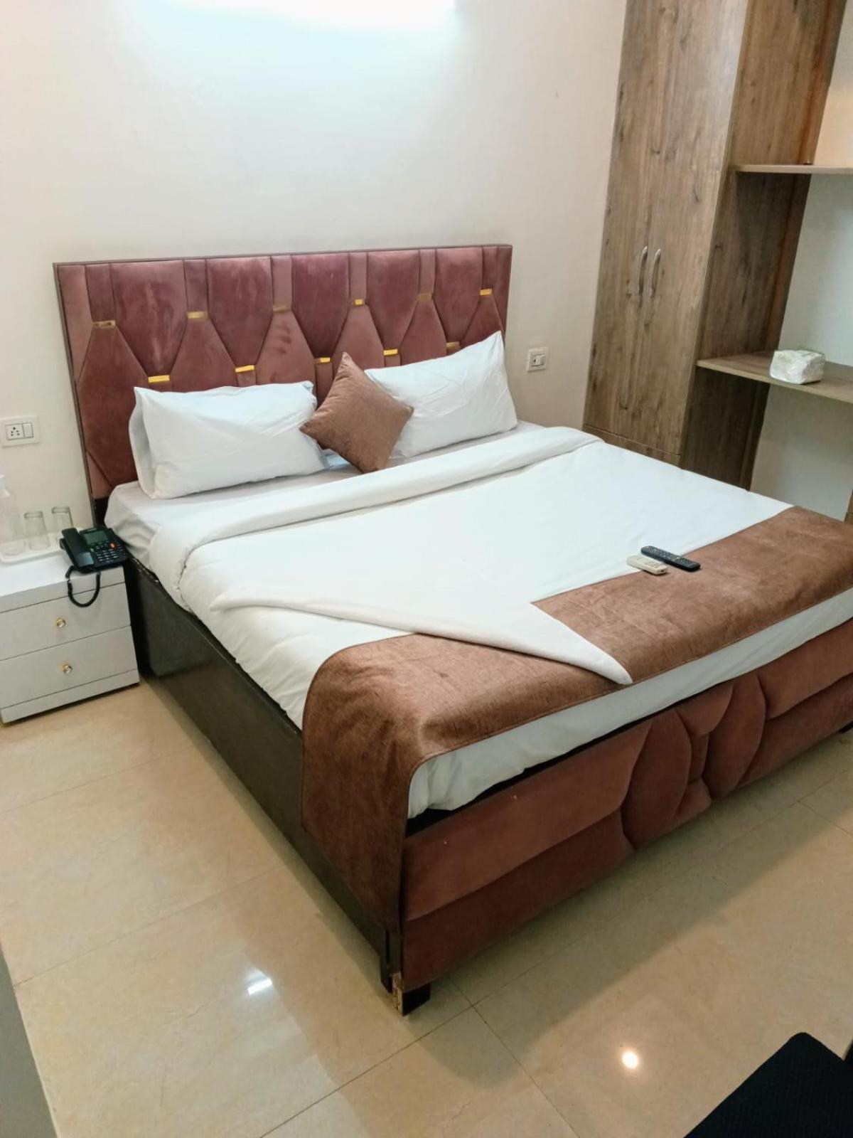 גורגאון Soooper Hotel מראה חיצוני תמונה