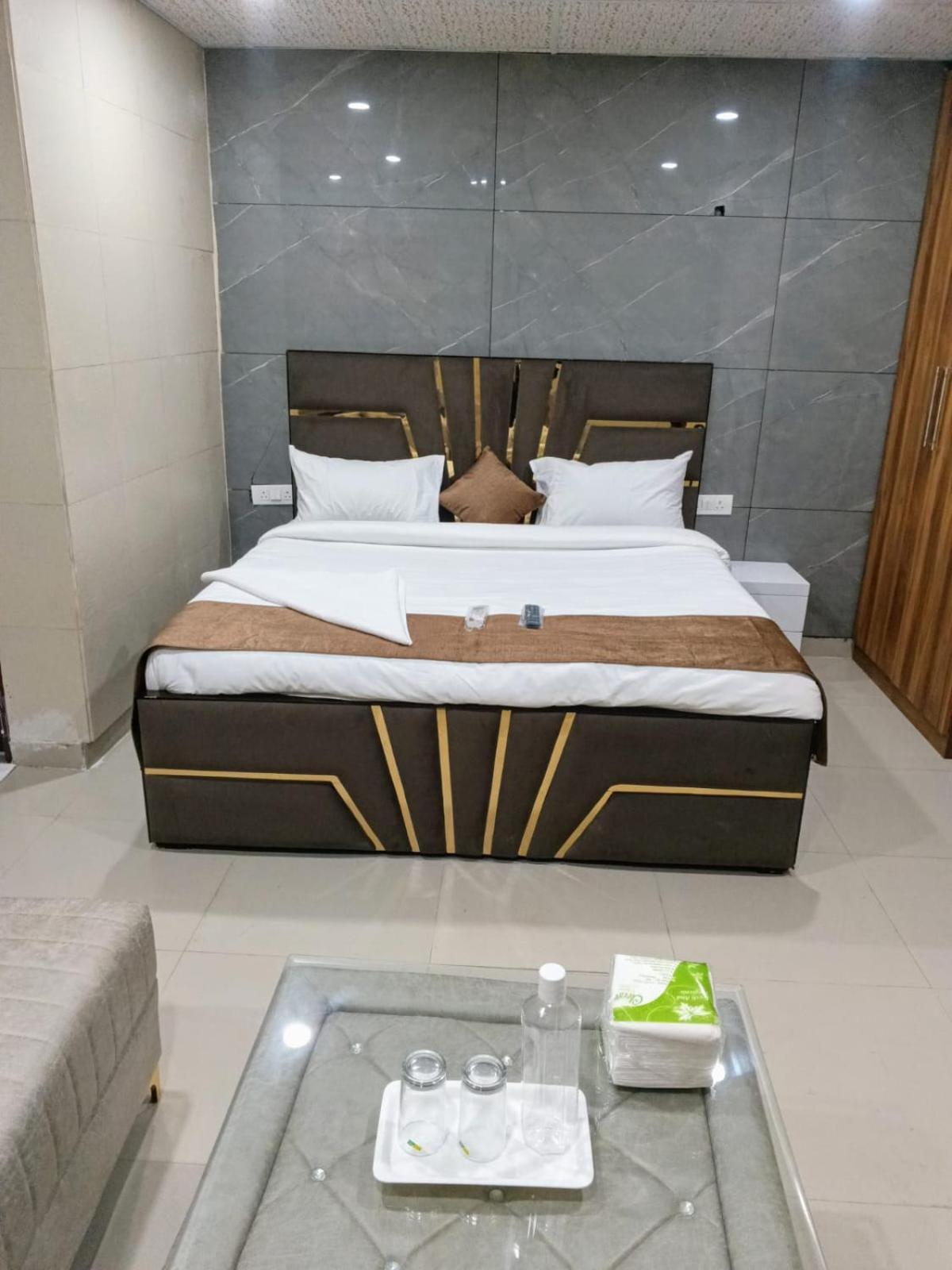 גורגאון Soooper Hotel מראה חיצוני תמונה