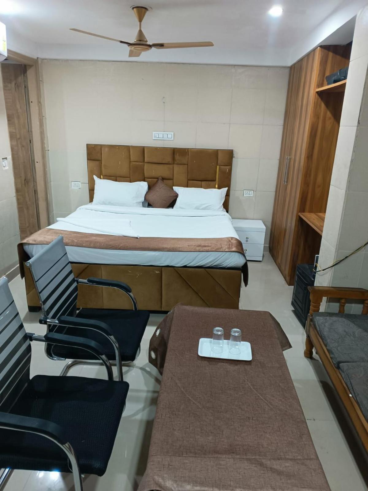 גורגאון Soooper Hotel מראה חיצוני תמונה