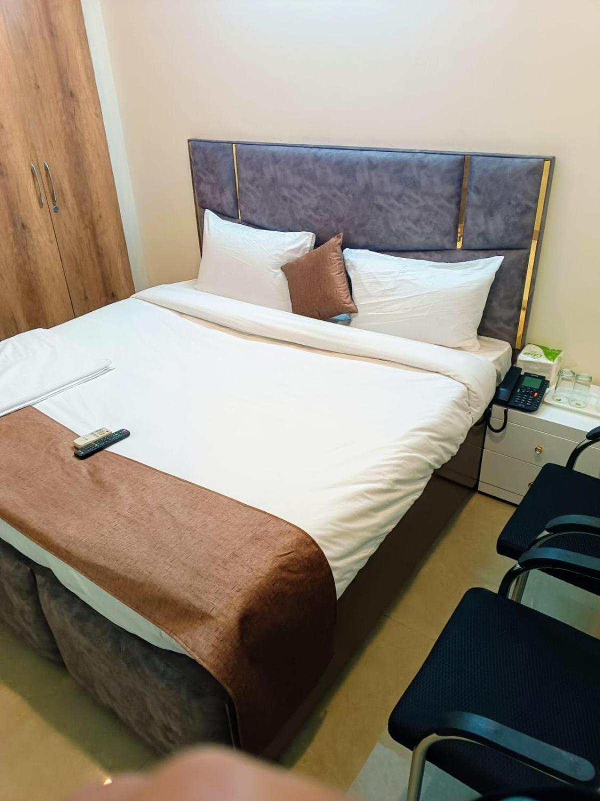 גורגאון Soooper Hotel מראה חיצוני תמונה