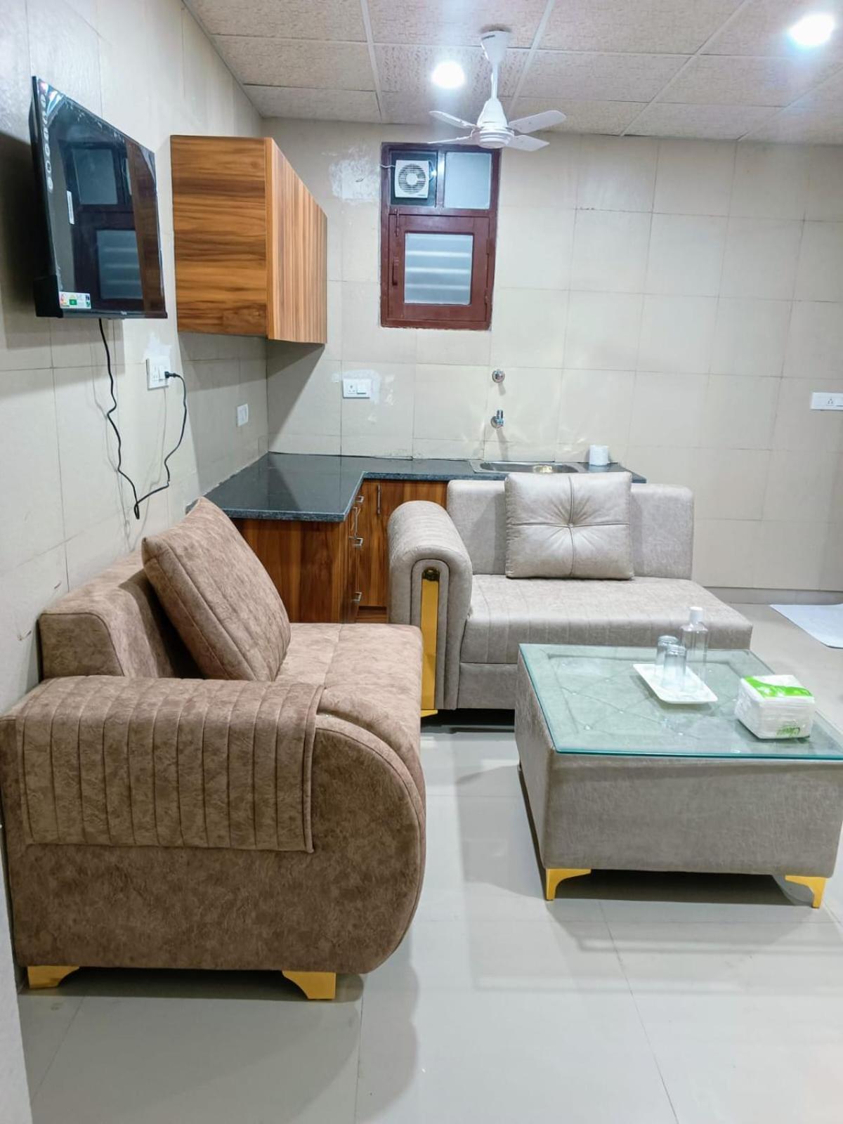 גורגאון Soooper Hotel מראה חיצוני תמונה