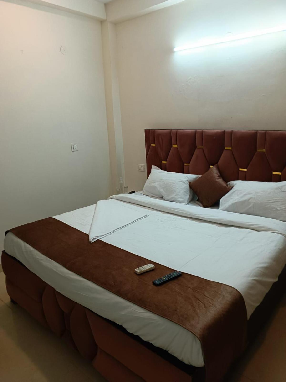 גורגאון Soooper Hotel מראה חיצוני תמונה